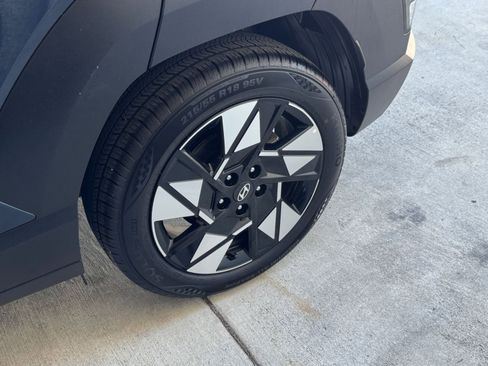 Used 2025 Hyundai Kona SEL image 31