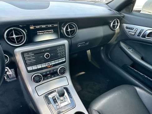 Used 2019 Mercedes-Benz SLC 300 image 23