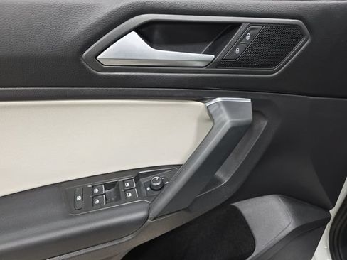 Used 2019 Volkswagen Tiguan SE AWD/4WD image 28