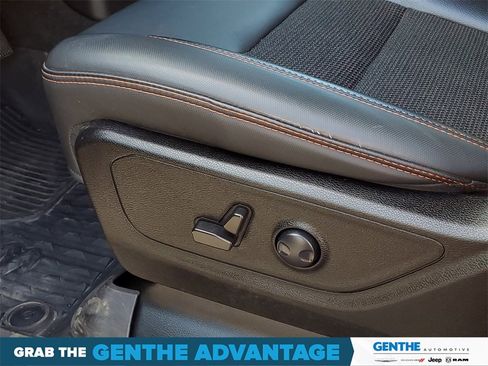 Used 2022 RAM 1500 Big Horn w/ Built-to-serve Edition image 12