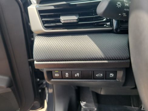 Used 2025 Toyota Camry LE FWD image 20