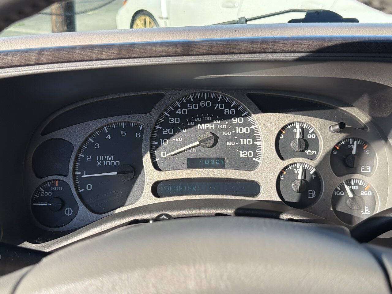 Used 2004 GMC Yukon XL Denali AWD/4WD image 36