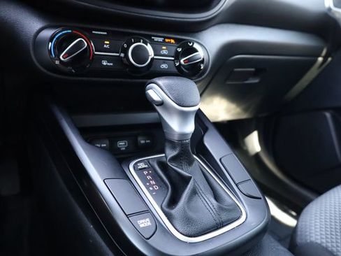 Used 2022 Kia Soul LX FWD image 25