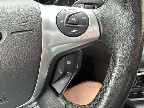 Used 2013 Ford Focus Titanium w/ Titanium Handling Pkg FWD image 20