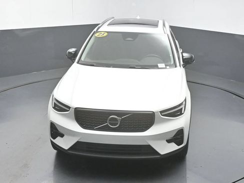 Used 2025 Volvo XC40 B5 Ultra AWD/4WD image 44