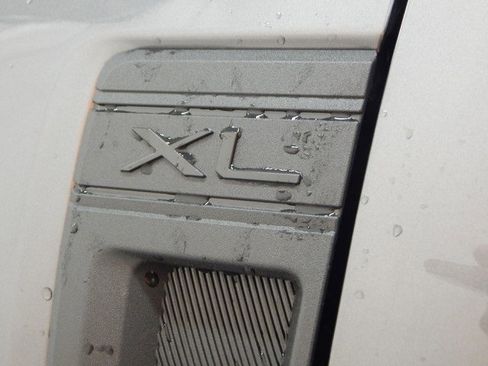 New 2025 Ford Maverick XL image 8