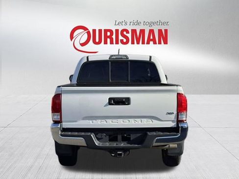 Used 2016 Toyota Tacoma SR5 image 3