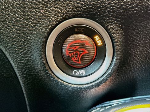Used 2019 Dodge Challenger SRT Hellcat Redeye RWD image 21