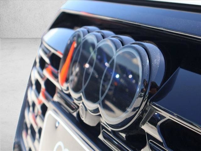 Used 2024 Audi Q8 e-tron Premium AWD/4WD image 30