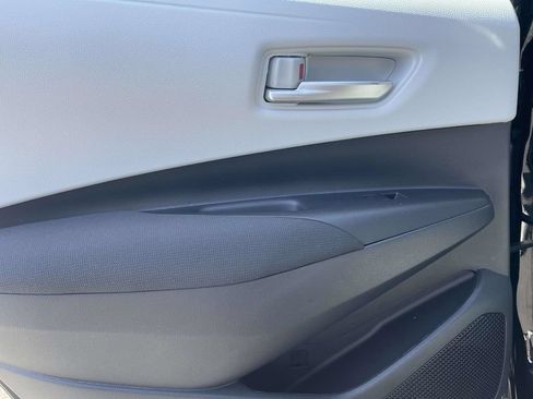 Used 2026 Toyota Corolla SE FWD image 15