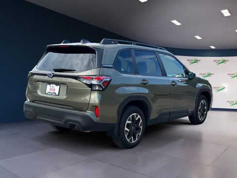 Certified 2025 Subaru Forester Premium image 7