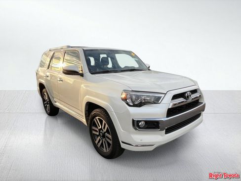 Certified 2019 Toyota 4Runner Limited AWD/4WD image 5