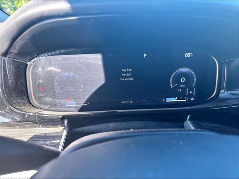 Used 2022 Jeep Wagoneer Series III AWD/4WD image 16