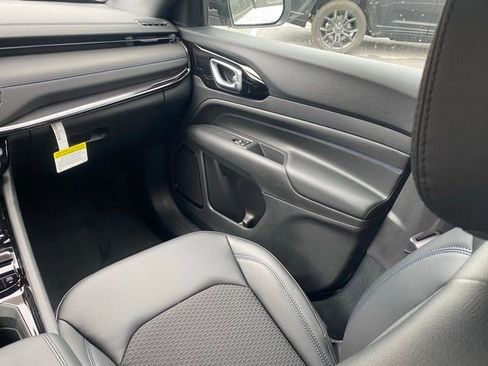 New 2026 Jeep Compass Latitude AWD/4WD image 34