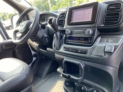 Used 2026 RAM ProMaster 2500 w/ Convenience Group FWD image 10