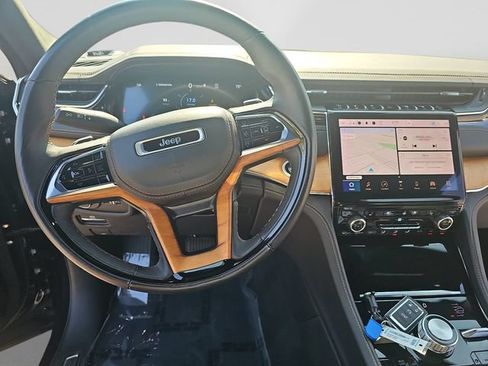 Used 2024 Jeep Grand Cherokee Summit AWD/4WD image 13