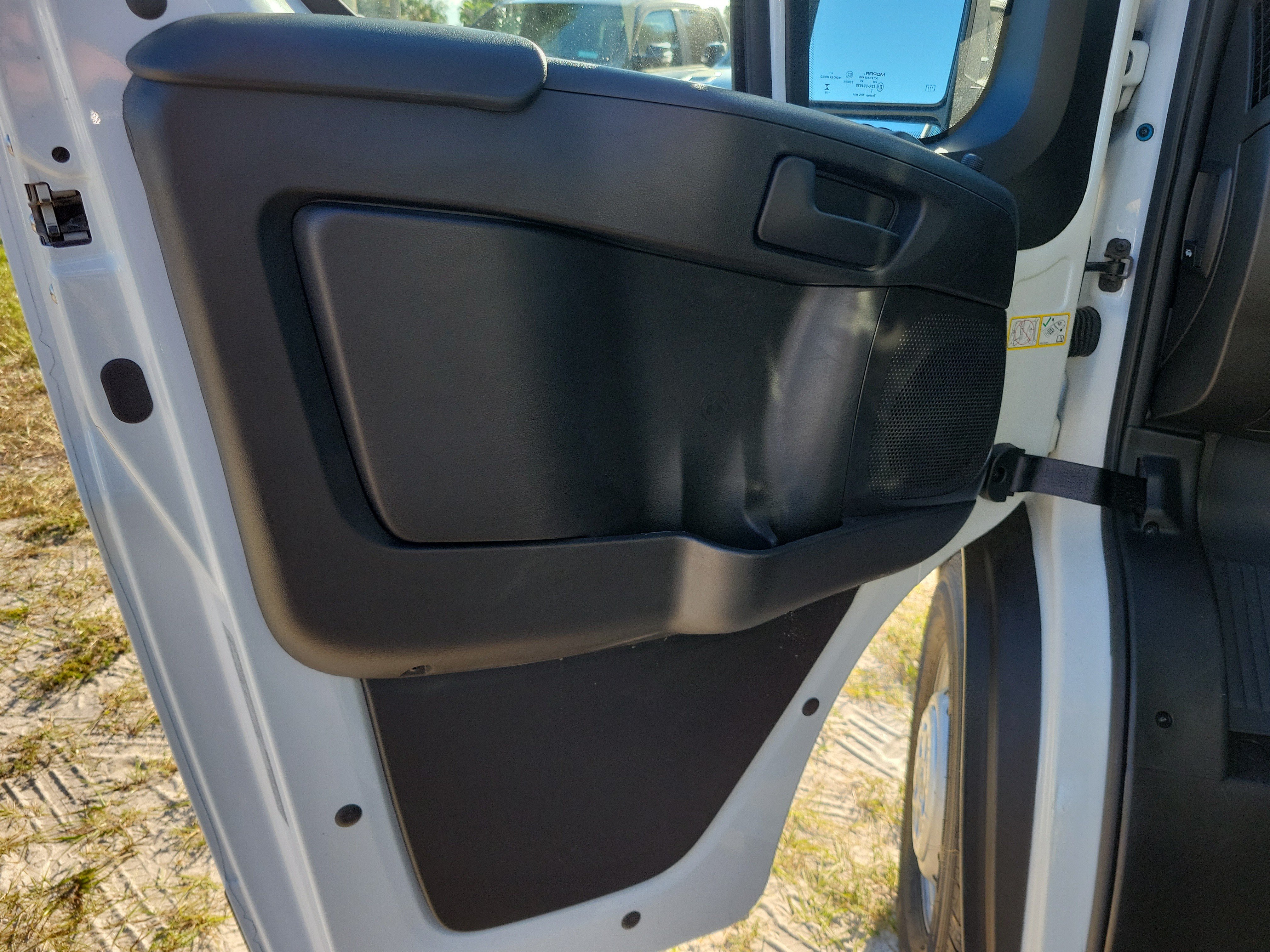Used 2025 RAM ProMaster 2500 w/ Safety Group FWD image 9