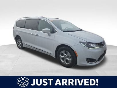 Used 2018 Chrysler Pacifica Touring-L