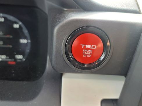 Used 2024 Toyota Tacoma TRD Off-Road image 20