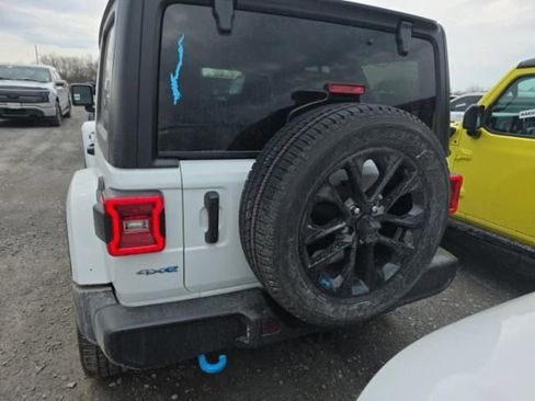 Used 2023 Jeep Wrangler Unlimited Sahara w/ Cold Weather Group image 4