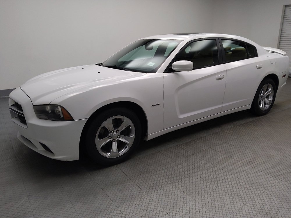 Used 2014 Dodge Charger R/T RWD image 2