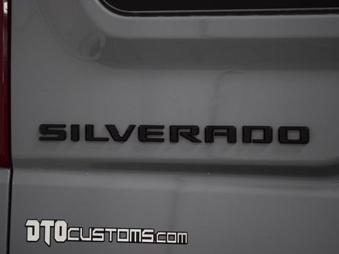 Used 2024 Chevrolet Silverado 1500 ZR2 w/ ZR2 Bison Edition AWD/4WD image 27