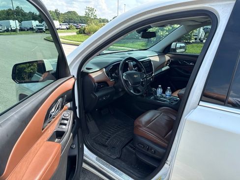 Used 2018 Chevrolet Traverse High Country AWD/4WD image 5