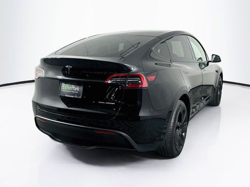 Used 2021 Tesla Model Y Long Range AWD/4WD image 9