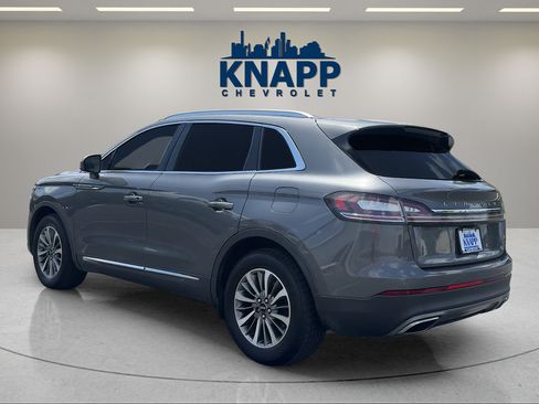 Used 2021 Lincoln Nautilus FWD w/ Equipment Group 101A image 3