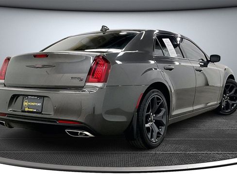 Used 2021 Chrysler 300 S image 6