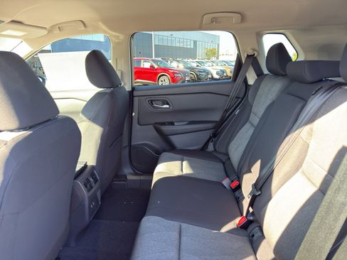 New 2026 Nissan Rogue SV image 32