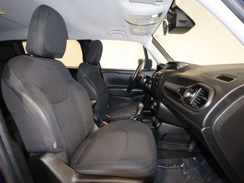 Used 2019 Jeep Renegade Altitude w/ Quick Order Package 2XM AWD/4WD image 26