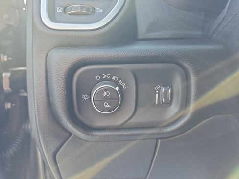 Used 2025 RAM 3500 Big Horn AWD/4WD image 19