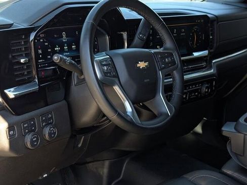 Used 2024 Chevrolet Silverado 2500 LTZ image 27