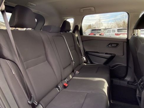 Used 2023 Nissan Rogue S image 23