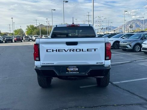 New 2026 Chevrolet Colorado ZR2 w/ Technology Package AWD/4WD image 24