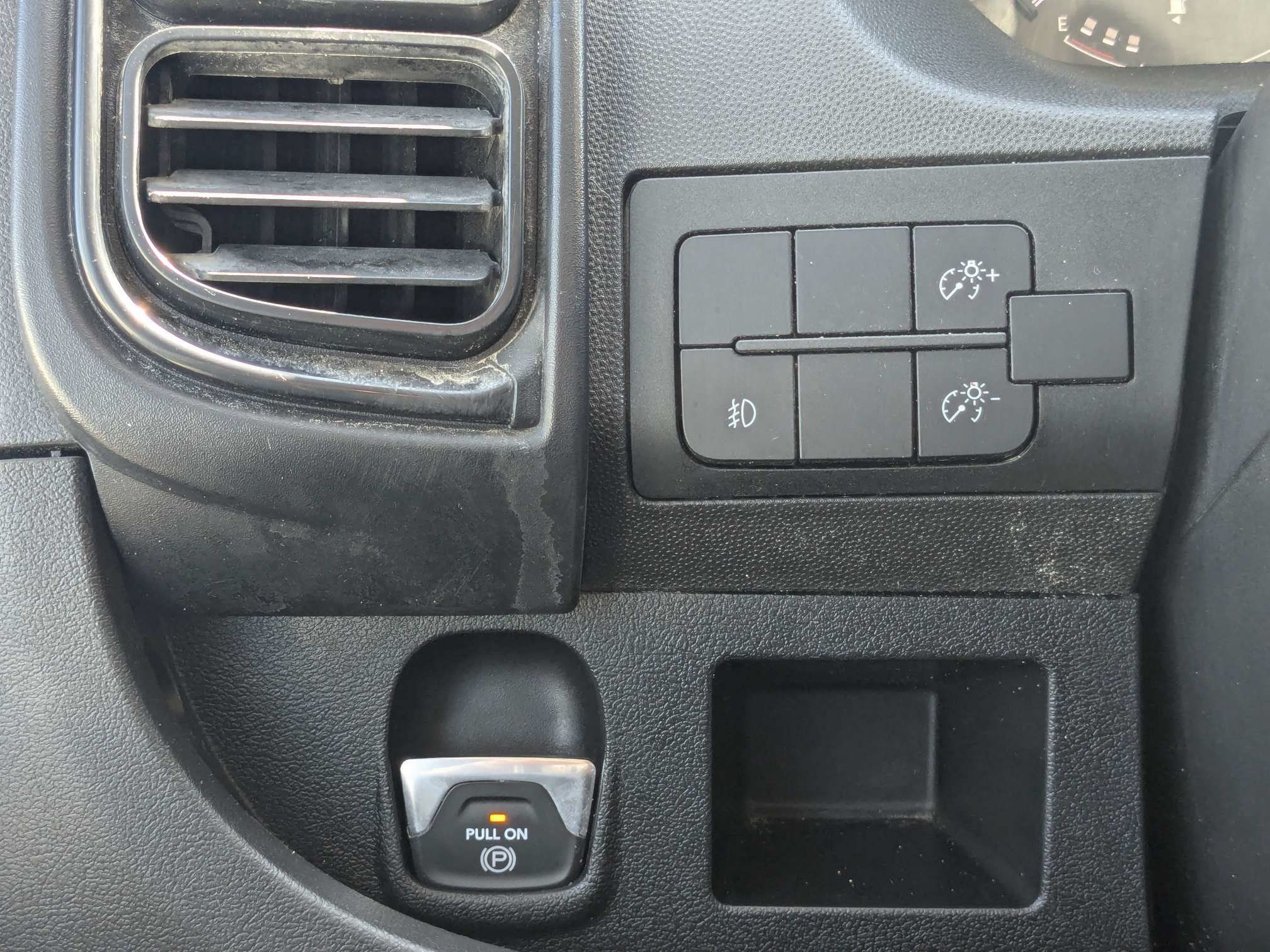 Used 2024 RAM ProMaster 2500 w/ Convenience Group FWD image 20