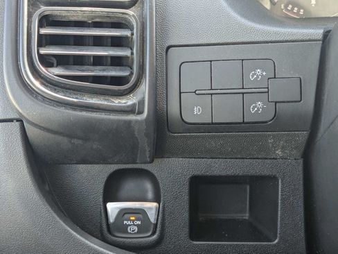 Used 2024 RAM ProMaster 2500 w/ Convenience Group FWD image 20