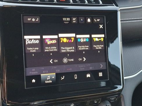 Used 2025 Jeep Grand Cherokee Altitude AWD/4WD image 21