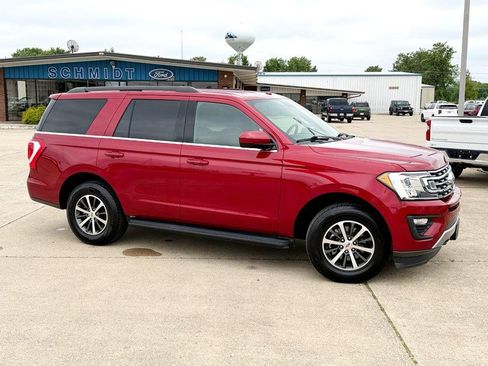 Used 2019 Ford Expedition XLT AWD/4WD image 3