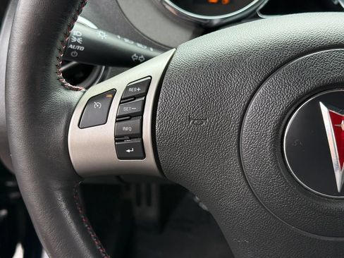 Used 2009 Pontiac Solstice GXP w/ Premium Package RWD image 29