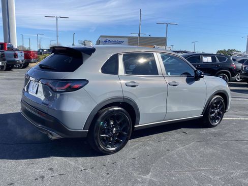 Used 2025 Honda HR-V Sport image 6