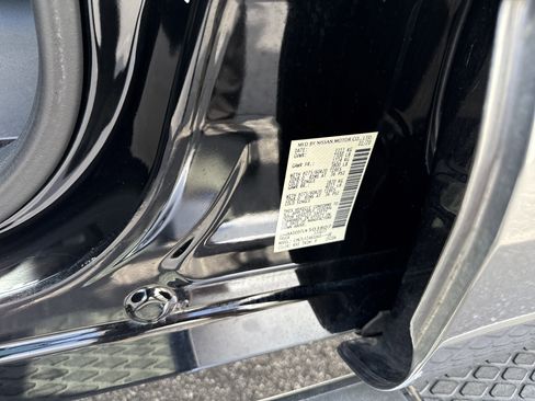 Used 2020 Nissan Titan Platinum Reserve w/ Moonroof Package image 37