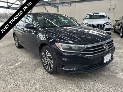 Used 2021 Volkswagen Jetta SEL image 3