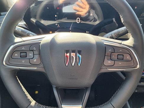 New 2026 Buick Envista Avenir image 19
