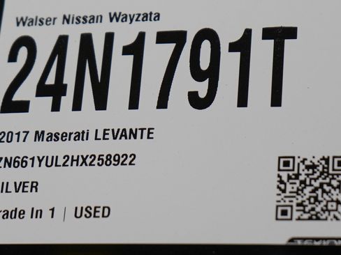 Used 2017 Maserati Levante S AWD/4WD image 28