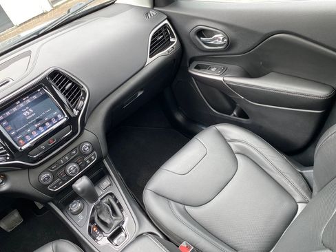 Used 2020 Jeep Cherokee Limited image 16