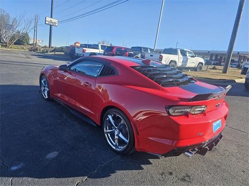Used 2022 Chevrolet Camaro LT w/ RS Package image 5