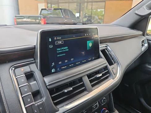 Used 2023 Chevrolet Suburban Premier AWD/4WD image 58