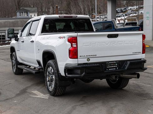 Used 2024 Chevrolet Silverado 2500 Custom w/ Custom Value Package image 6